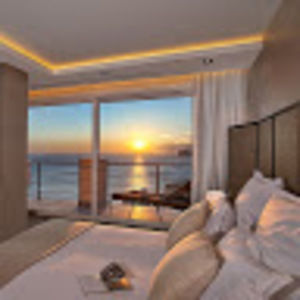 Meet your Posher, Cliff